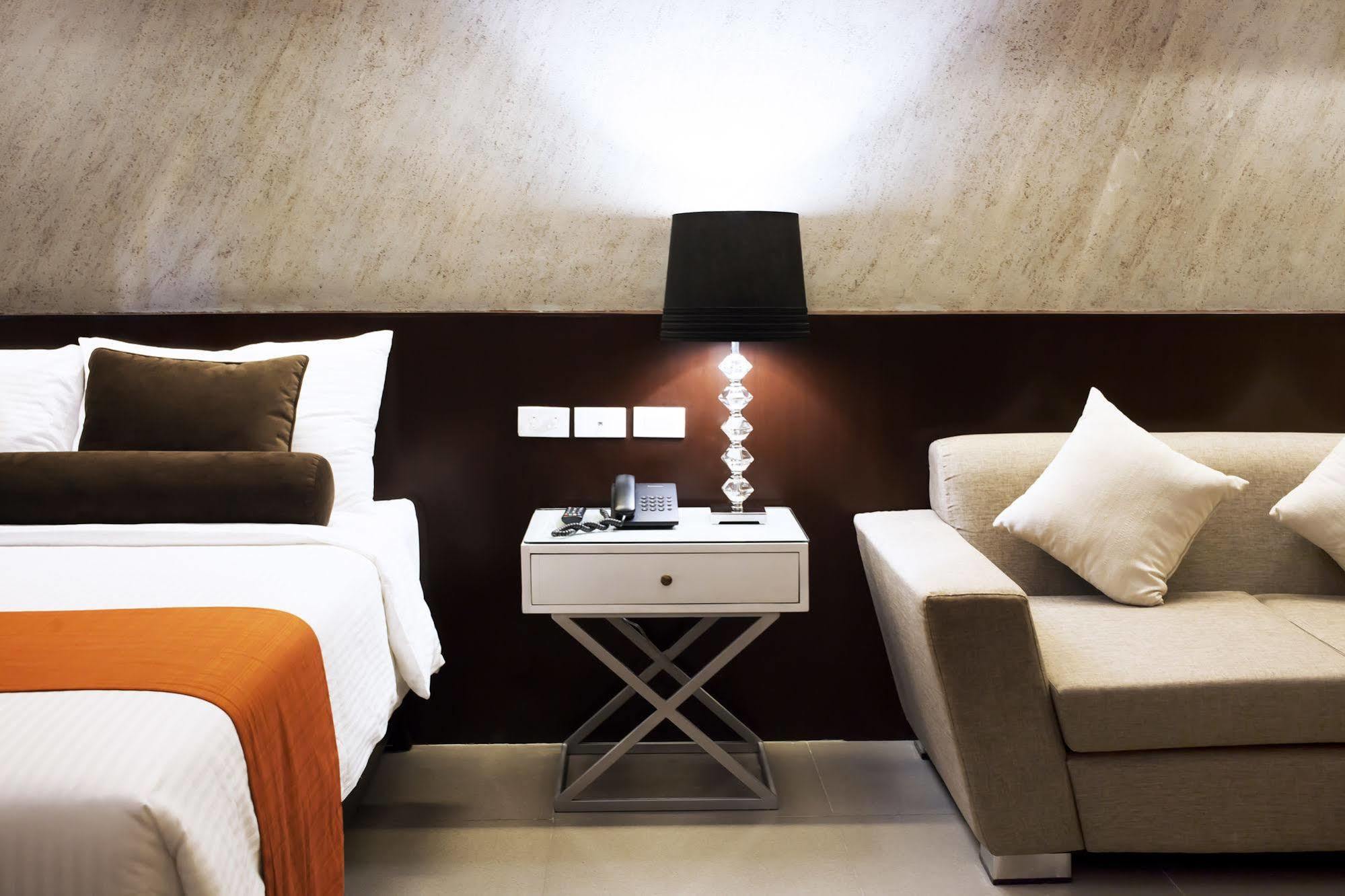 Grace Crown Hotel Анхелес Екстер'єр фото